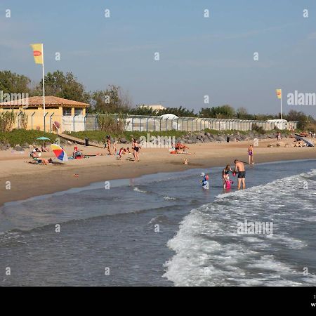 Camping Carabasse Vias Plage. المظهر الخارجي الصورة