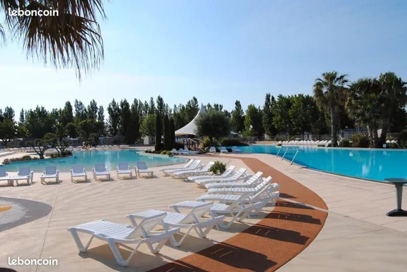 Camping Carabasse Vias Plage. المظهر الخارجي الصورة