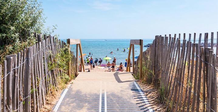 Camping Carabasse Vias Plage. المظهر الخارجي الصورة